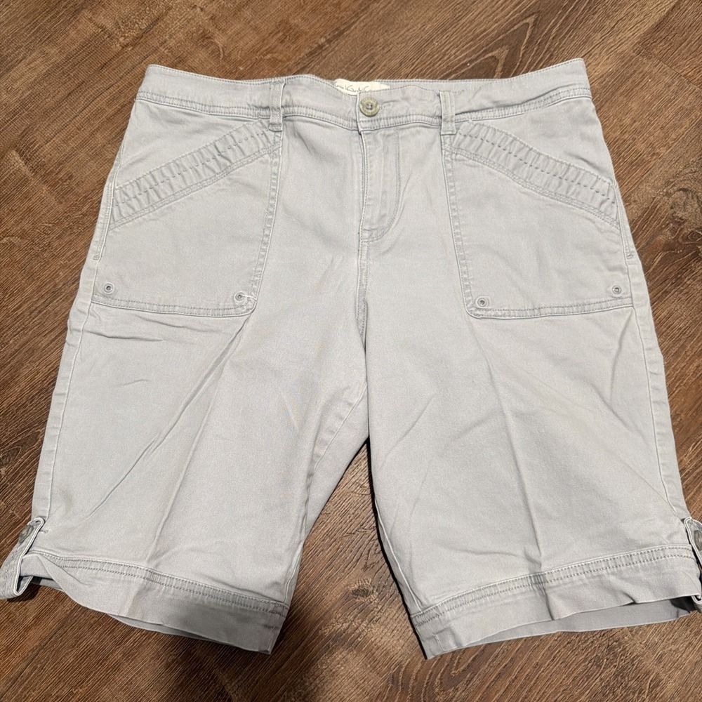 Gloria Vanderbilt Khaki Unltd. Bermuda Shorts Gray Wash Women's 10